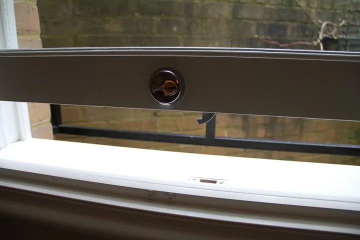 Security Windows SW-019
